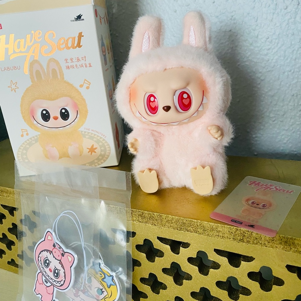 Popmart Labubu from Have a seat collection (DaDa)